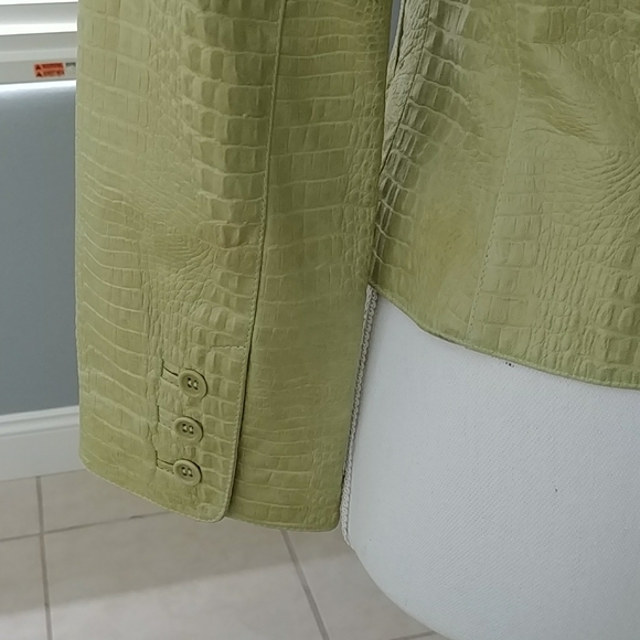 Jacket - Picture 3 of 11